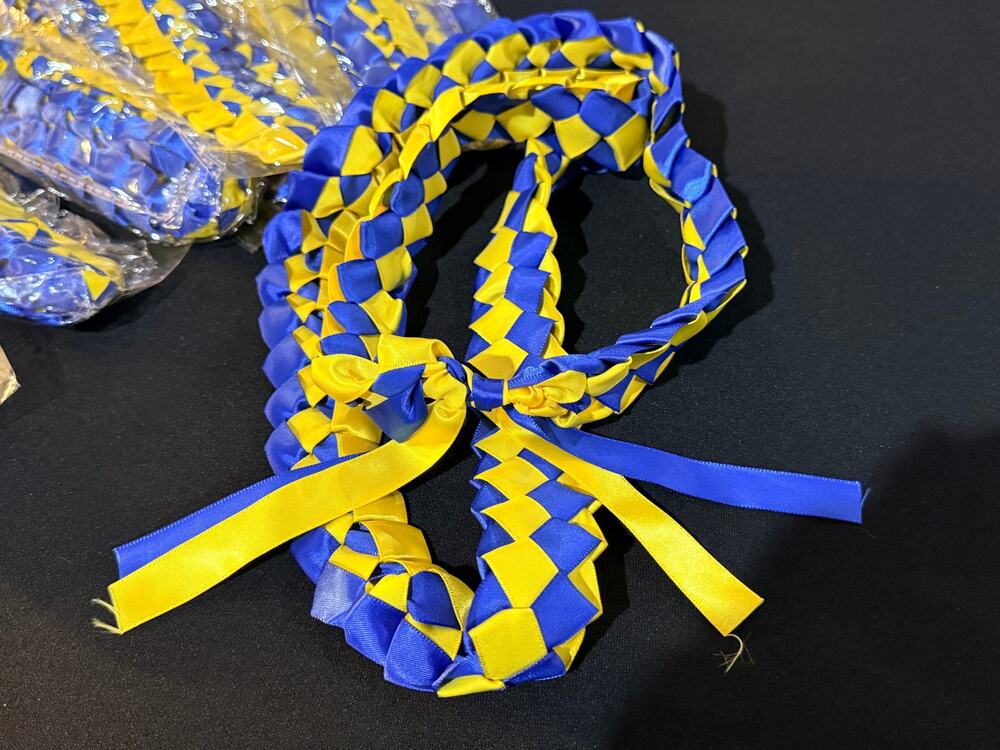 Lot of 30 Blue Yellow Braided Ribbon Leis Tailgate School Spirit Graduation